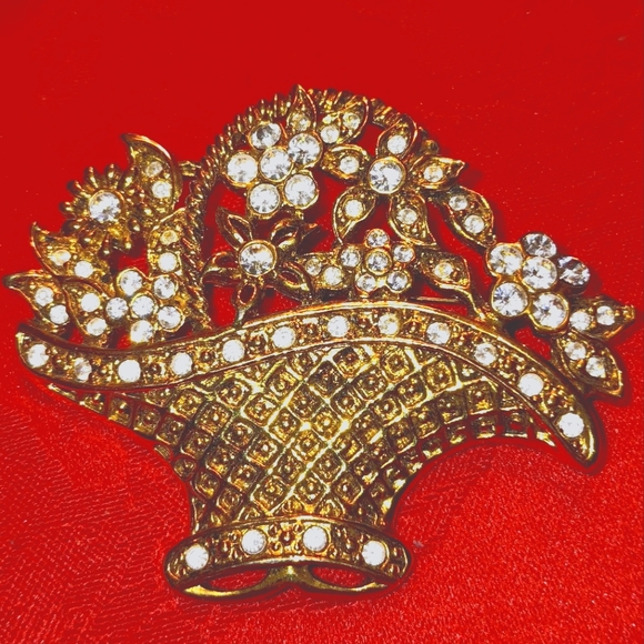 1928 Vintage Rhinestone Flower Basket Large Pin Brooch embossed design on back - Picture 3 of 12